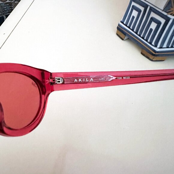 Akila Mabel Sunglasses, Pink - Picture 5 of 5